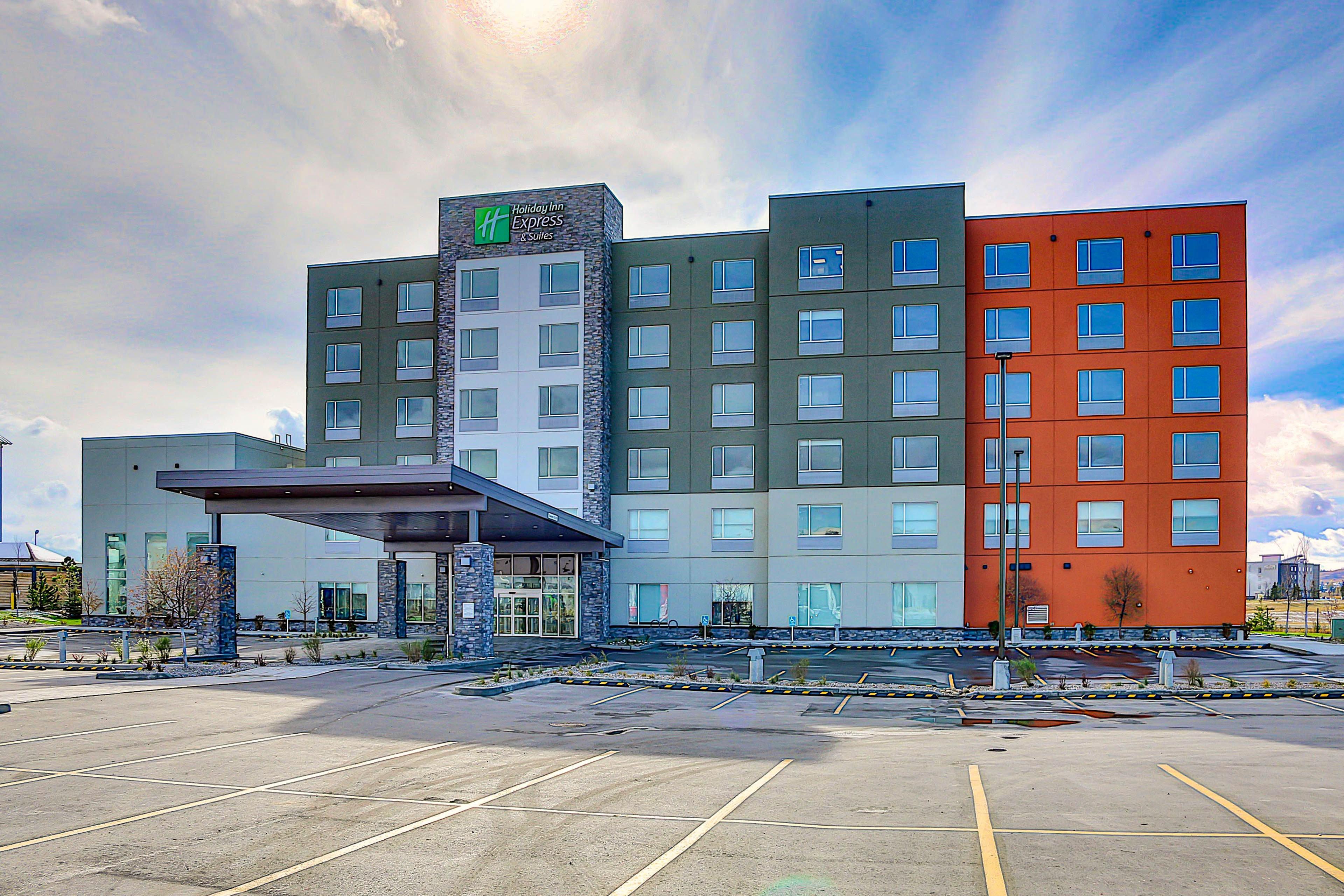 Holiday Inn Express & Suites - Calgary Airport Trail Ne By Ihg エクステリア 写真