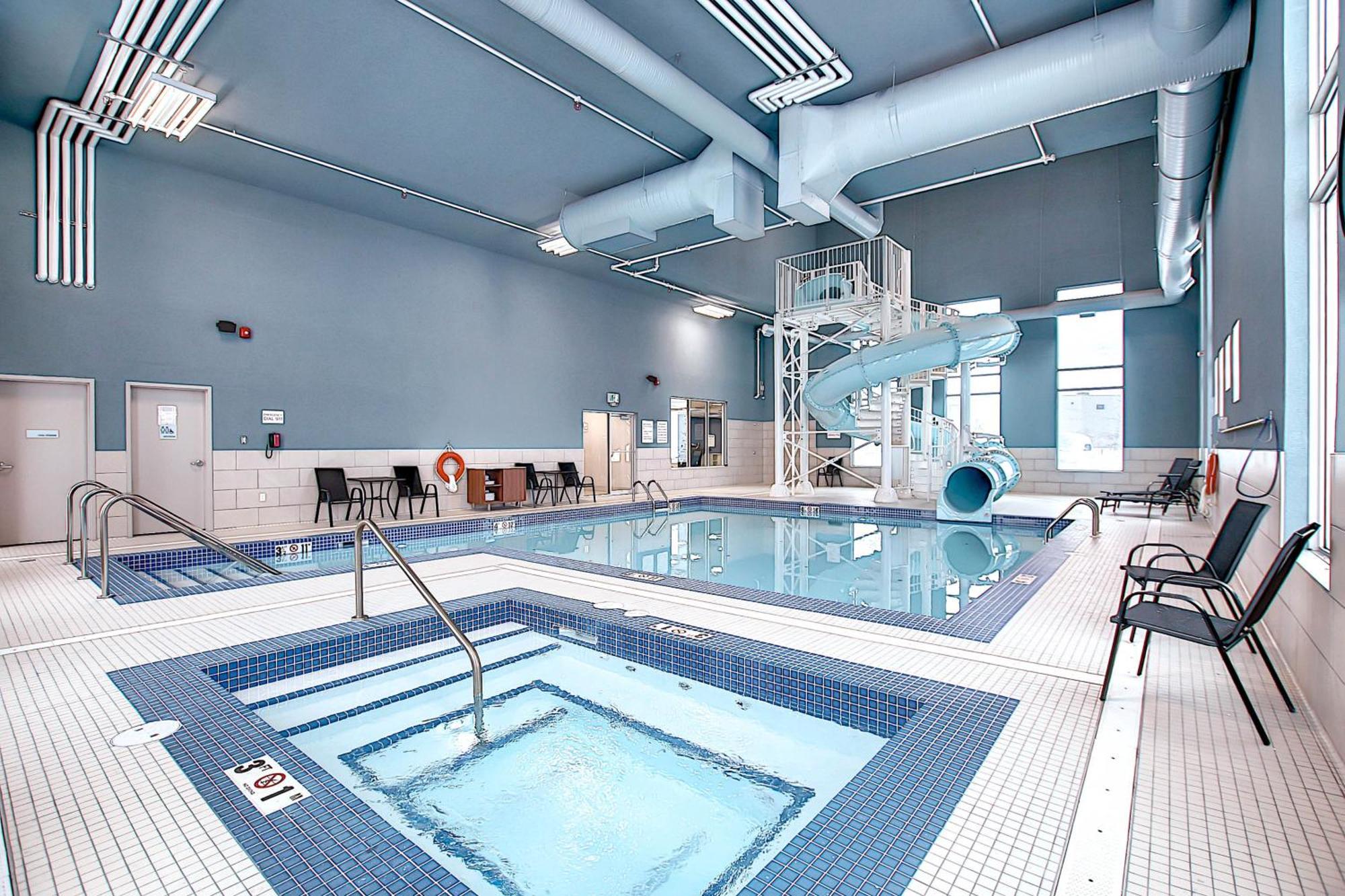 Holiday Inn Express & Suites - Calgary Airport Trail Ne By Ihg エクステリア 写真