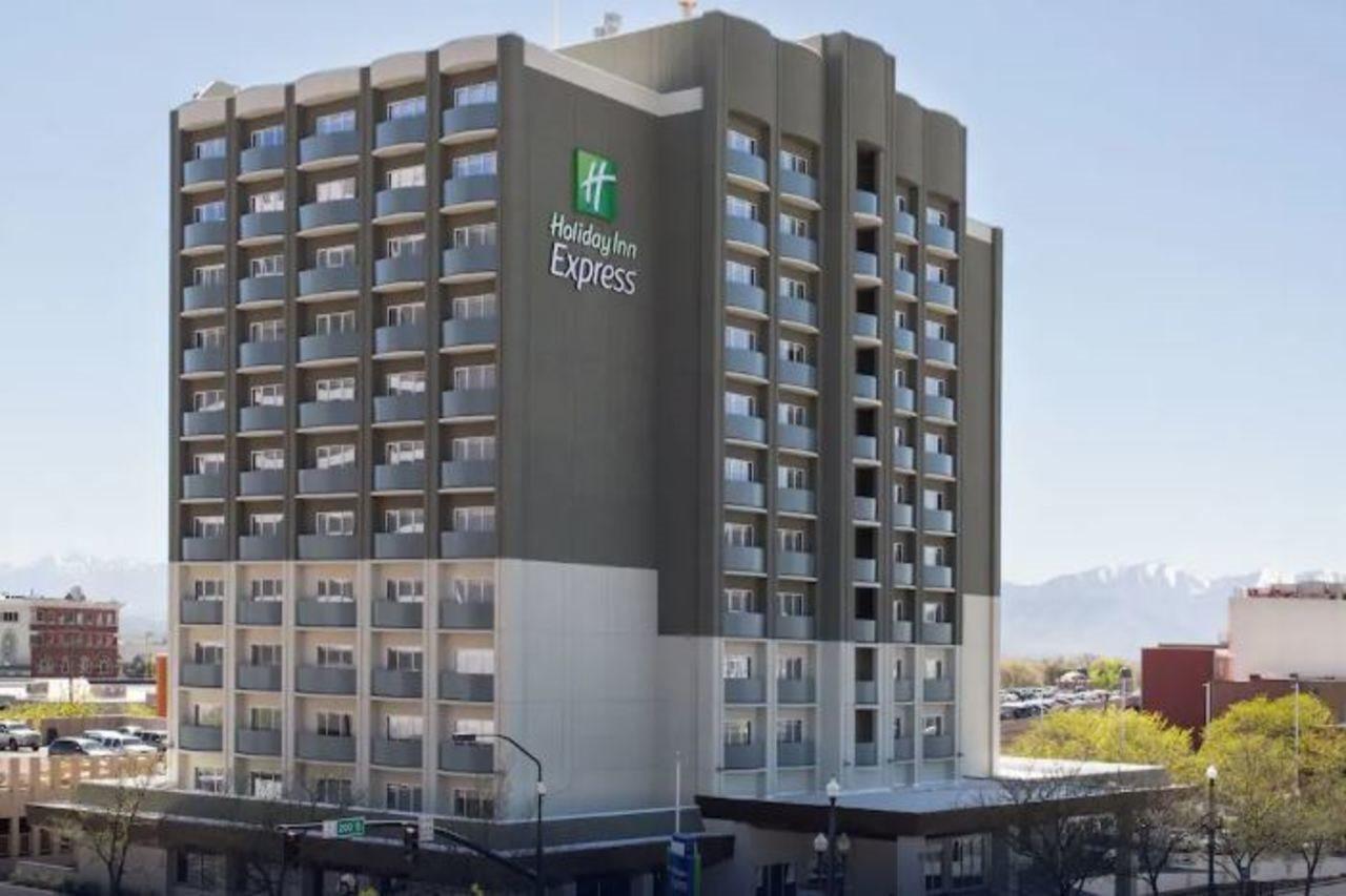 Holiday Inn Express & Suites - Calgary Airport Trail Ne By Ihg エクステリア 写真