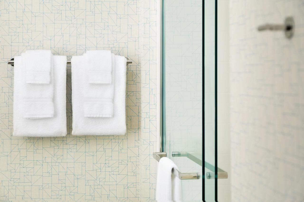 Holiday Inn Express & Suites - Calgary Airport Trail Ne By Ihg エクステリア 写真
