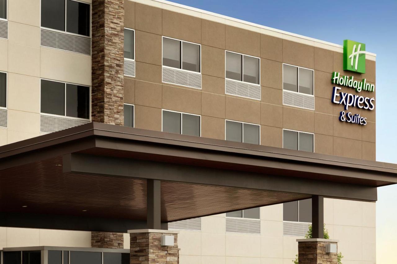 Holiday Inn Express & Suites - Calgary Airport Trail Ne By Ihg エクステリア 写真