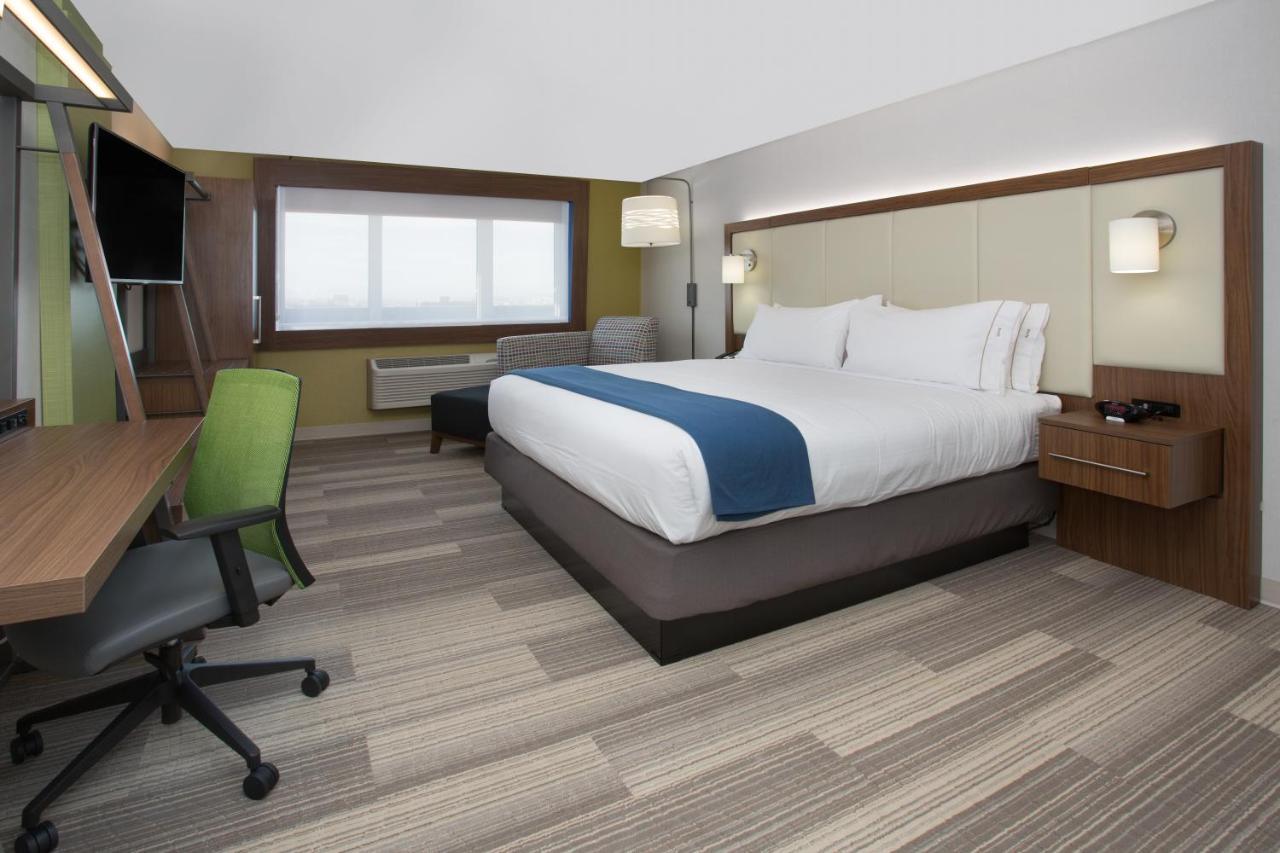 Holiday Inn Express & Suites - Calgary Airport Trail Ne By Ihg エクステリア 写真