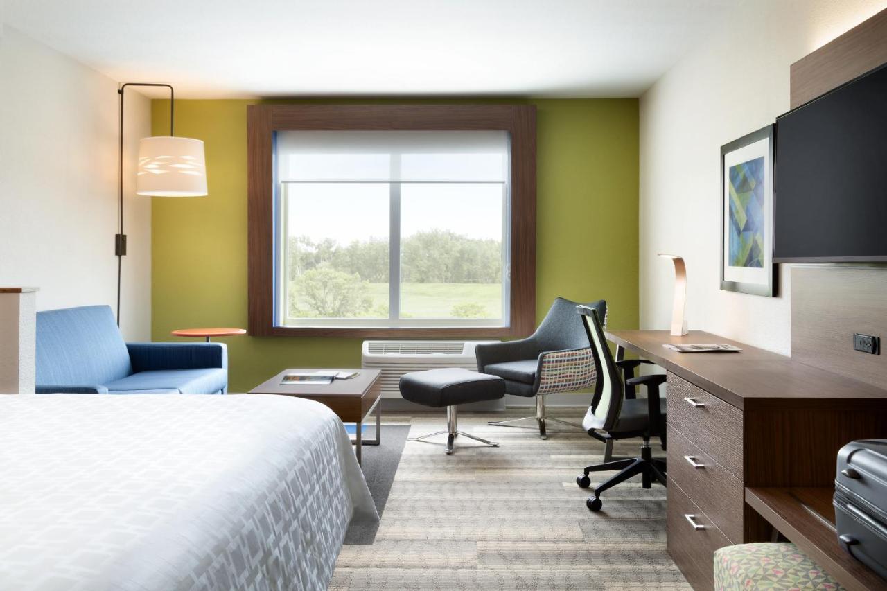 Holiday Inn Express & Suites - Calgary Airport Trail Ne By Ihg エクステリア 写真
